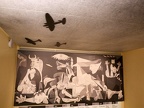 Avril27Gernikabis (1595 visits) 18bis) à l'intérieur du Musée de Guernica; l'original de l'oeuvre de Picasso est au Musée Reina ... Avril27Gernikabis