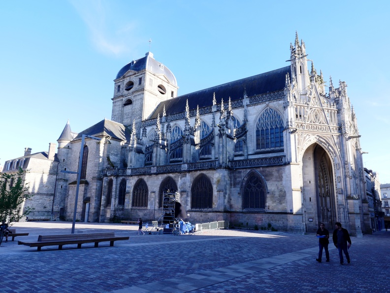 Orne61AlençonBasilique00003.JPG