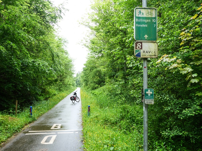 Stavelot, pays de la brasserie de Bellevaux: temps maussade sur le RAvel no 8 (Rail à vélo)... CdCBel-07.jpg