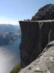 2016 Cap Nord 09 (72 visits) Pulpit Rock, Preiskestolen, 602 m. en surplomb du Lysefjord près de Jorpeland au sud Norvège 2016 Cap Nord 09